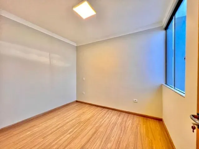 Imagem 14: Casa com 1 Suíte com Closet e 2 Dormitórios À Venda, 128 M² Construção e 183 M2