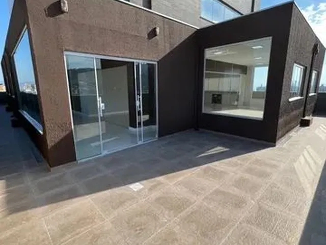 Imagem: Sala Comercial Ampla com Vista para o Mar