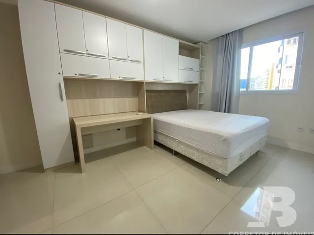 Imagem 14: Imóvel de Luxo no Centro de Balneário Camboriú-Sc: 3 Quartos, 3 Suítes, 3 Salas, 4 Vagas de Garagem, 230M² de Área