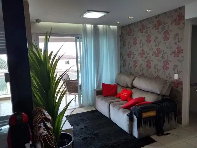 Imagem: O apartamento possui 2 Dormitórios, 1 Suíte, 2 Banheiros,