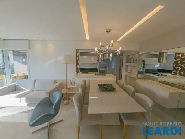 Imagem: O apartamento possui 3 Dormitórios, 1 Suíte, 3 Banheiros,