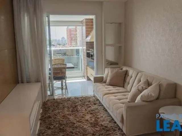 Imagem: O apartamento possui 3 Dormitórios, 1 Suíte, 1 Banheiro,
