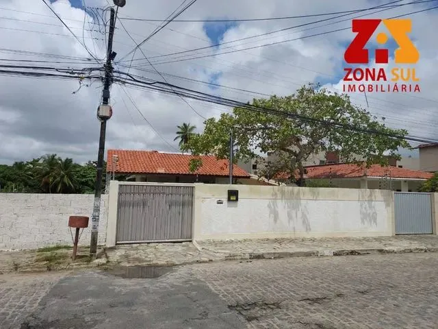 Imagem: Casa com 4 Dormitórios À Venda, 267 M²