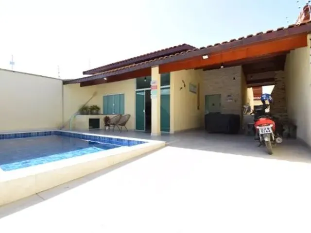 Imagem: Casa com 5 Quartos em Candelária