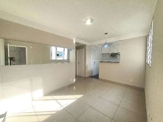 Imagem: O apartamento possui 2 Dormitórios, 1 Banheiro, 1 Vaga na