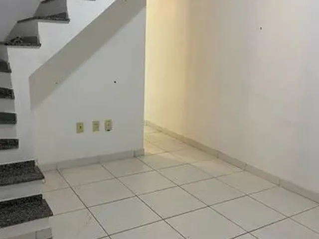 Imagem: O apartamento possui 2 Dormitórios, 1 Suíte, 2 Banheiros,