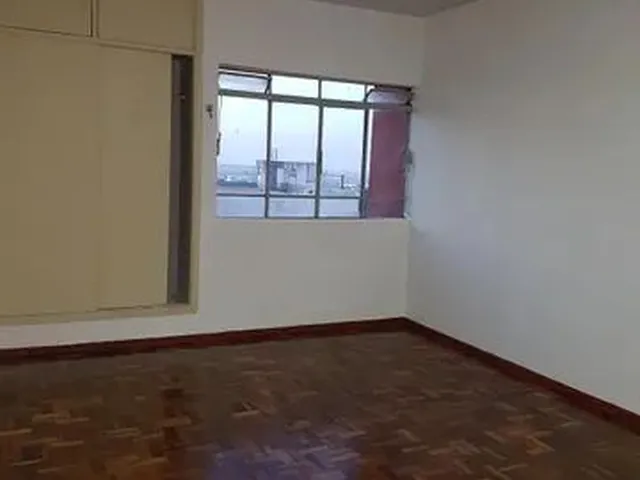 Imagem 1: Kitnet/Conjugado para Aluguel Possui 45 Metros Quadrados com 1 Quarto em Centro - Londrina