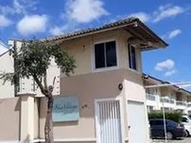 Imagem 1: Casa Duplex em Condomínio Fechado, Excelente Localização Próximo À Br-116 e Terminal