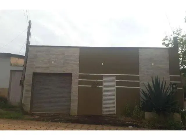 Imagem: A casa possui 2 Dormitórios, 2 Banheiros, 210m² de Área,
