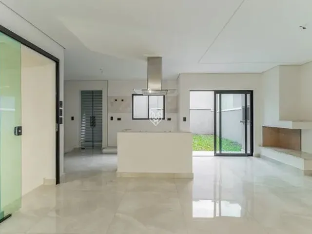 Imagem 4: Casa em Condomínio Fechado, 04 Suítes, Hidromassagem, Uberaba, Curitba