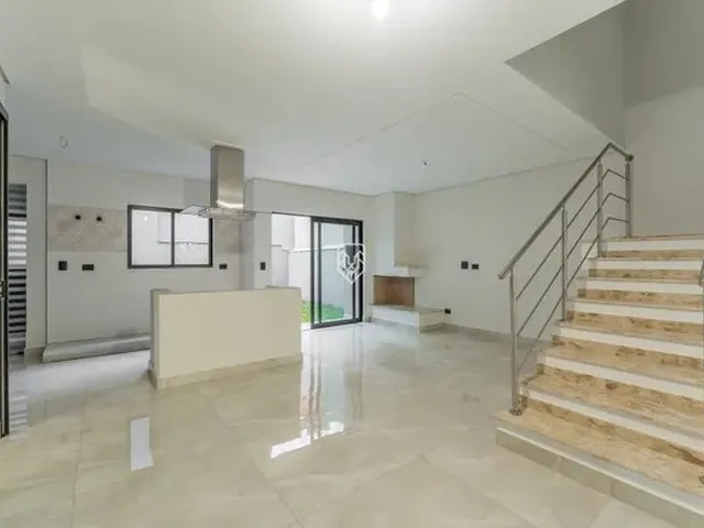 Imagem 5: Casa em Condomínio Fechado, 04 Suítes, Hidromassagem, Uberaba, Curitba