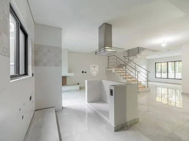 Imagem 7: Casa em Condomínio Fechado, 04 Suítes, Hidromassagem, Uberaba, Curitba
