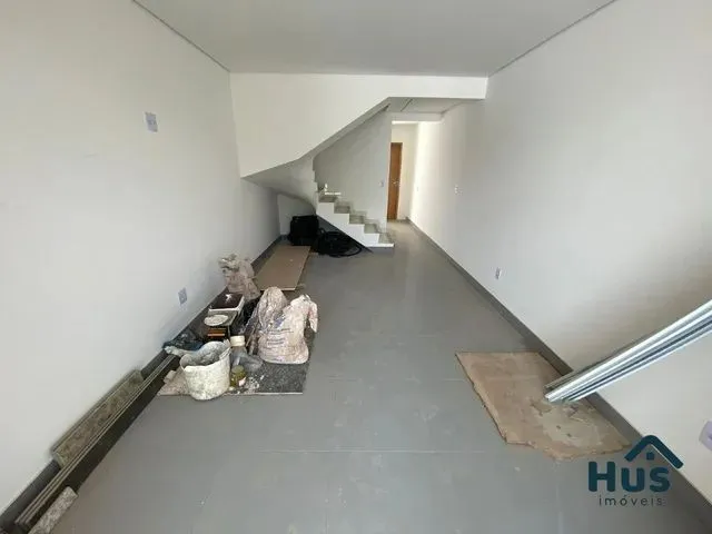 Imagem 5: Oportunidade! Casa Geminada Independente com 2 Quartos, Suítes com Varanda e 2 Vagas No