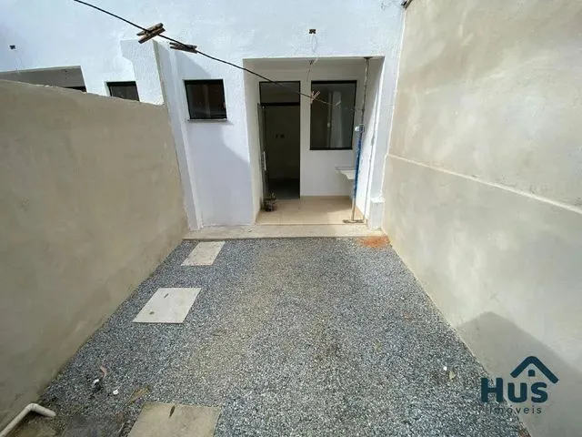 Imagem 11: Oportunidade! Casa Geminada Independente com 2 Quartos, Suítes com Varanda e 2 Vagas No