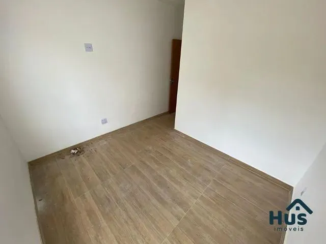Imagem 13: Oportunidade! Casa Geminada Independente com 2 Quartos, Suítes com Varanda e 2 Vagas No