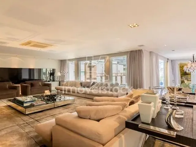 Imagem 8: Casa Emocionante com Design Espetacular!