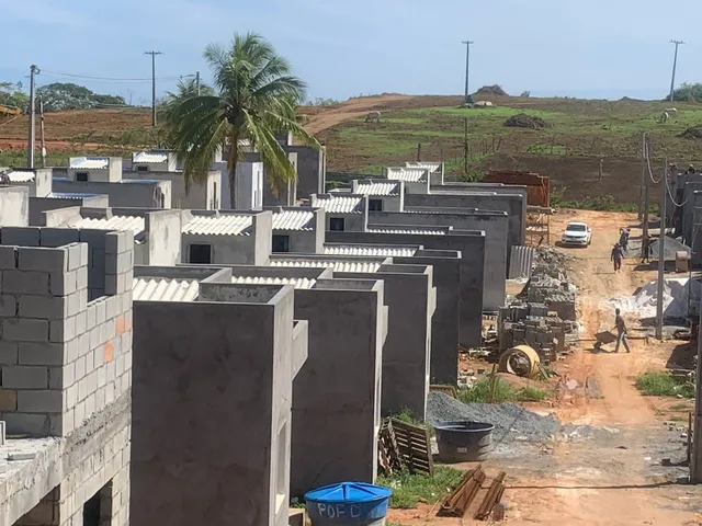 Imagem: A casa em condomínio possui 2 Dormitórios, 1 Suíte, 1 Banheiro