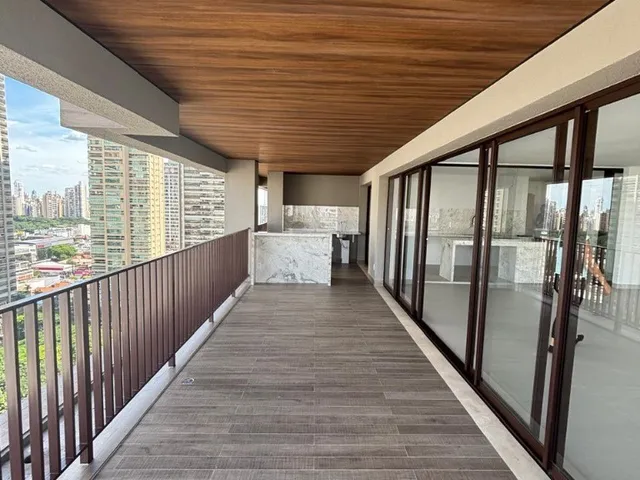 Imagem: O apartamento possui 4 Dormitórios, 4 Suítes, 5 Banheiros