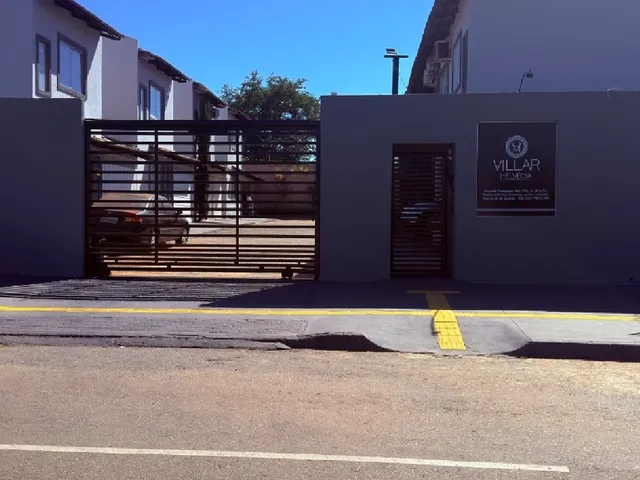 Imagem: A casa possui 3 Dormitórios, 1 Suíte, 3 Banheiros, 2