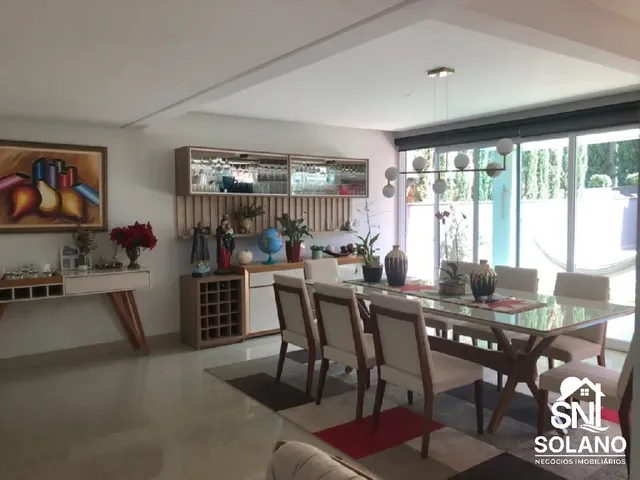 Imagem: CASA SOBRADO SENDO 4/4 SUÍTES E PISCINA