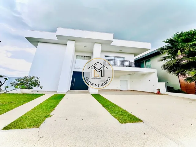 Imagem: A casa em condomínio possui 4 Dormitórios, 4 Suítes, 6
