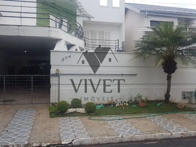 Imagem: A casa em condomínio possui 4 Dormitórios, 3 Suítes, 4