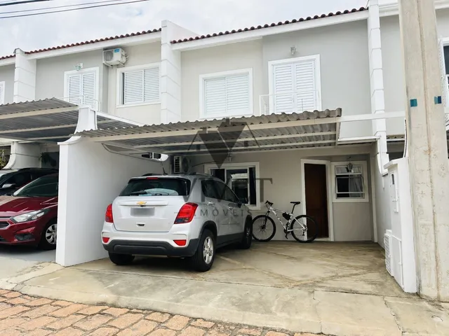 Imagem: A casa em condomínio possui 3 Dormitórios, 1 Suíte, 2