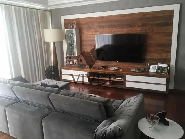 Imagem: A casa em condomínio possui 7 Dormitórios, 4 Suítes, 5