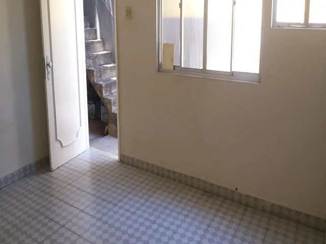Imagem 2: Casa de Vila 2 Quartos Próximo a Estação Bras de Pina