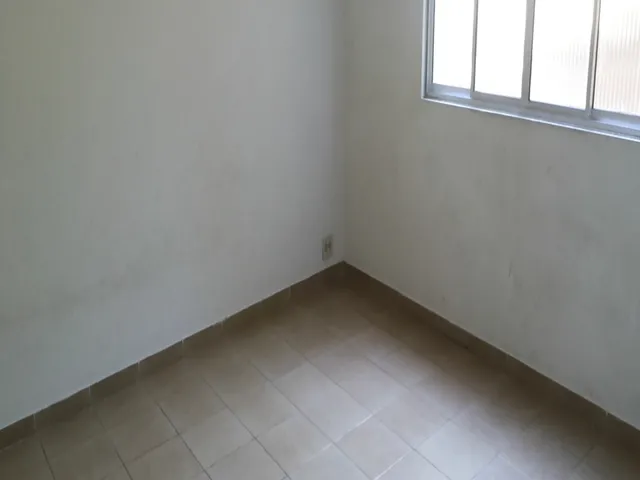 Imagem 4: Casa de Vila 2 Quartos Próximo a Estação Bras de Pina