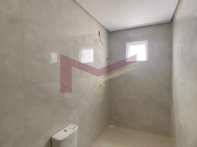 Imagem 12: Sobrado em condomínio com 04 suítes