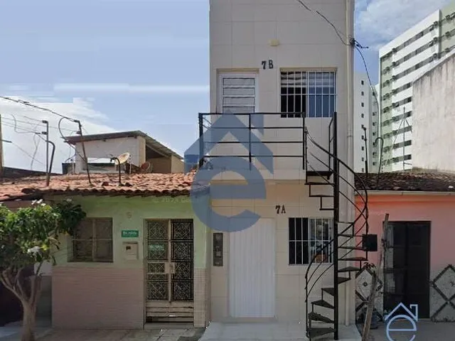 Imagem 1: Casa no Poço, próximo a Praça da Maravilha, com Térreo e Primeiro Piso independe