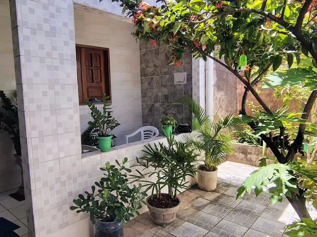 Imagem: A casa possui 2 Dormitórios, 1 Suíte, 2 Banheiros, 1 Vaga