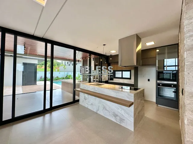 Imagem: Casa À Venda em Ótima Oportunidade no