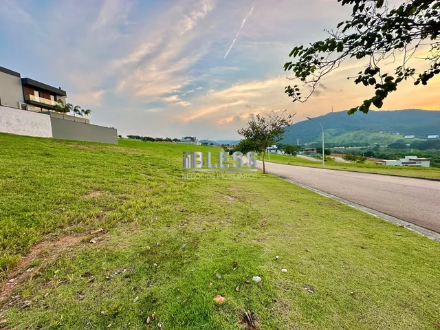 Imagem: Terreno À Venda no Condomínio Alphaville