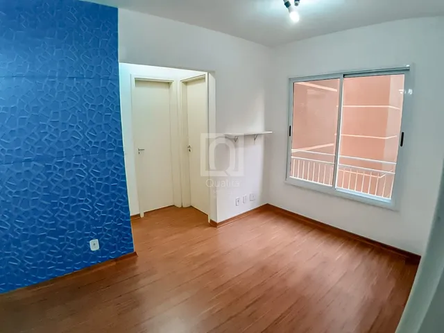 Imagem: O apartamento possui 2 Dormitórios, 1 Banheiro, 1 Vaga na
