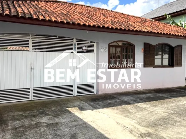 Imagem 1: AVERBADA, PINEVILLE, AO LADO DO CENTRO