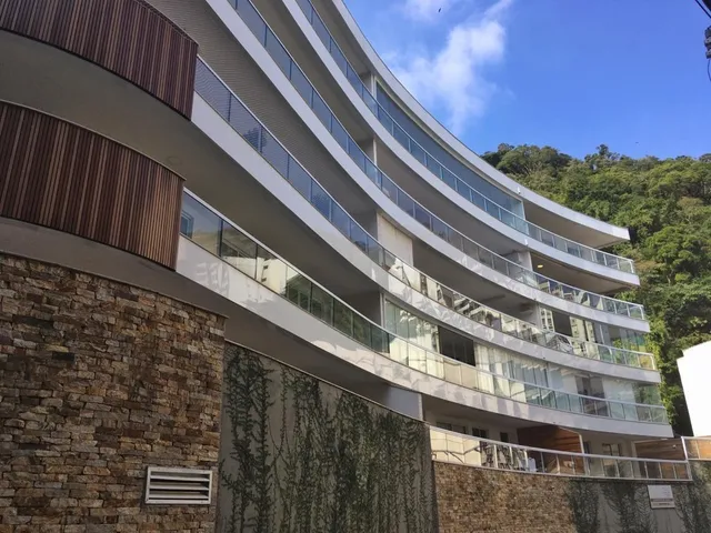 Imagem: O apartamento possui 3 Dormitórios, 1 Suíte, 3 Banheiros,
