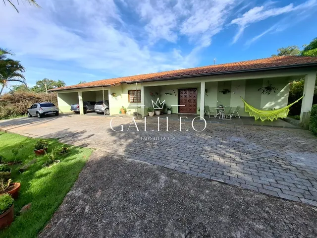 Imagem: A fazenda possui 5 Dormitórios, 5 Suítes, 2 Banheiros, 2