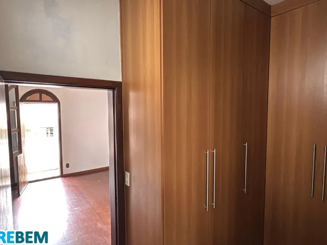 Imagem 3: CASA CLÁSSICA À VENDA NO BAIRRO BOM RETIRO - EXCELENTE LOCALIZAÇÃO