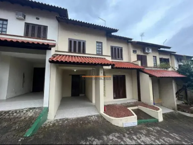 Imagem: Casa em Condomínio Localizada no bairro