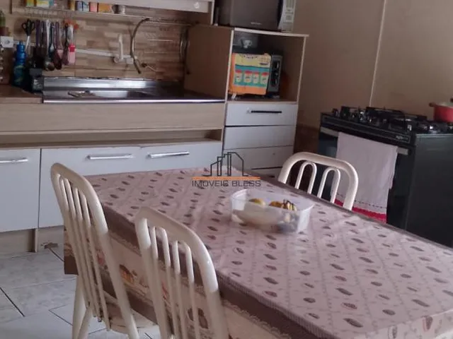Imagem 1: Casa localizada no bairro Guajuviras/Canoas
