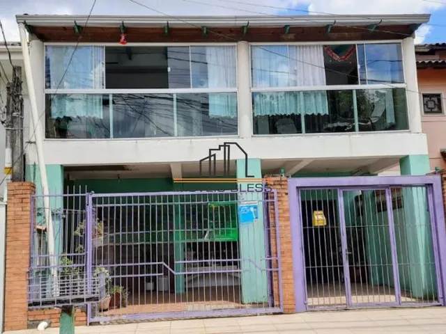 Imagem: Casa Sobrado com 4 Dormitorio(s) localizado(a)