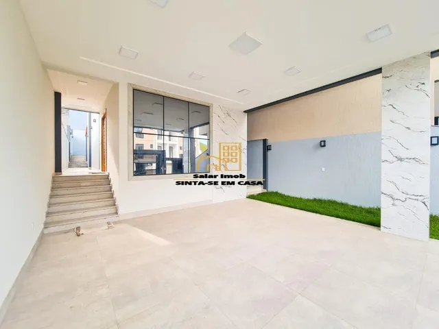 Imagem: A casa possui 3 Dormitórios, 1 Suíte, 2 Banheiros, 2