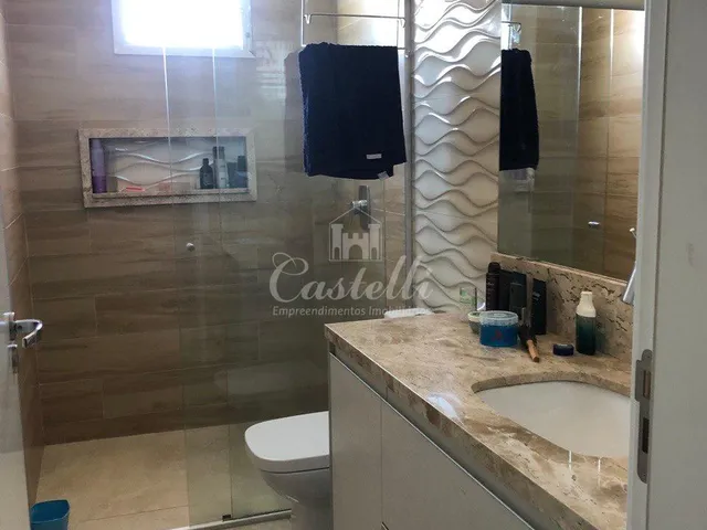 Imagem 8: Apartamento com 3 dormitórios, sendo uma suíte. Medindo 137m2 de área útil