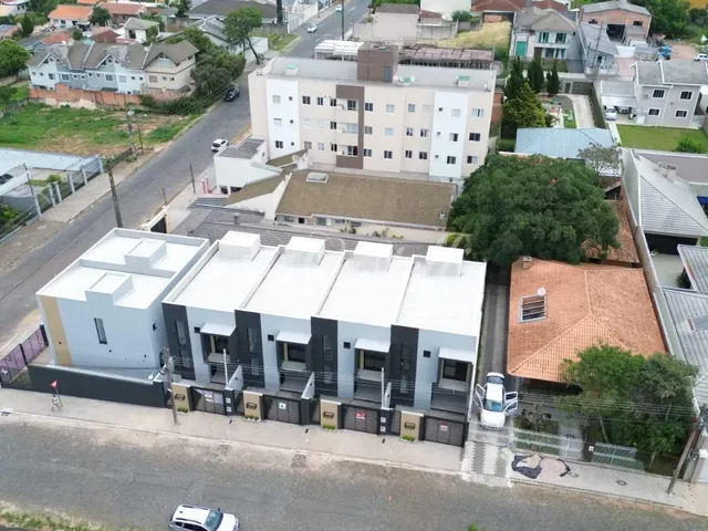 Imagem 2: Sobrados com 3 dormitórios sendo Uma suíte com área de 124,00m . à venda