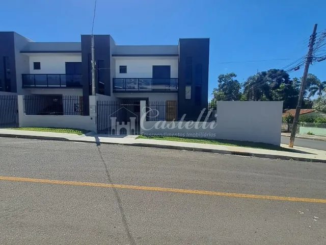 Imagem: Sobrado de Esquina À Venda, no Bairro Orfãs