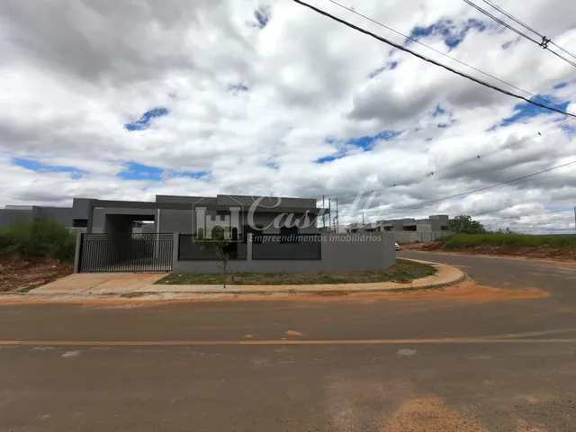 Imagem: Casa de esquina à venda, em Uvaranas, PONTA