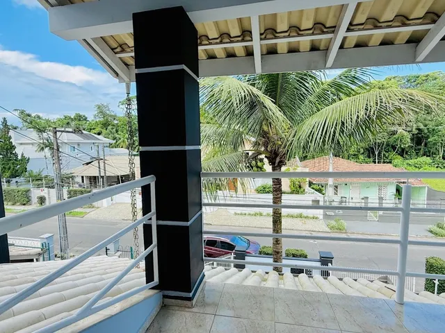 Imagem 6: OPORTUNIDADE: Casa à Venda no Bairro América, Joinville-SC Rua sem saída 3 quartos