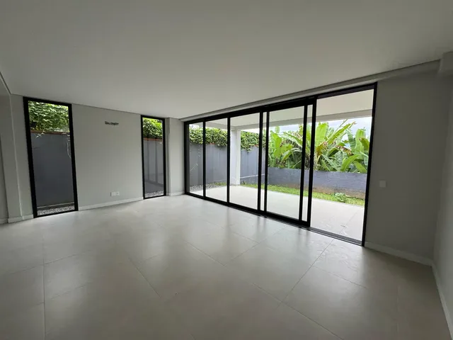Imagem 2: CASA SOBRADO NO SAGUAÇU | 04 SUÍTES | 04 VAGAS DE GARAGEM | 218 M²